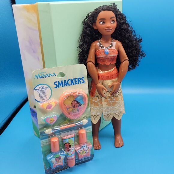 🔥Disney Moana Gift Set doll Lipsmackers - Picture 4 of 7